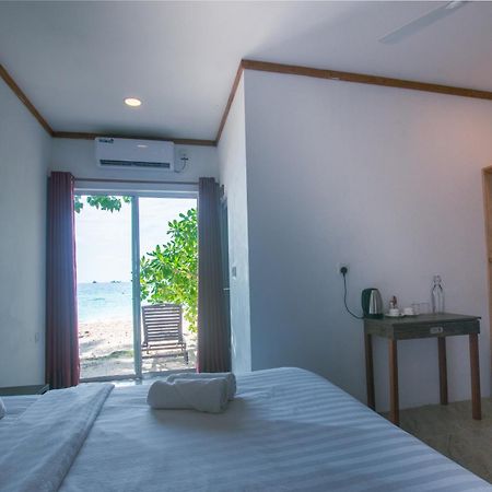 Shallow Lagoon Sunset Rasdhoo Exterior photo